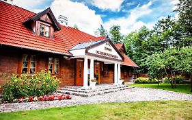 Hotel Dworek Wapionka